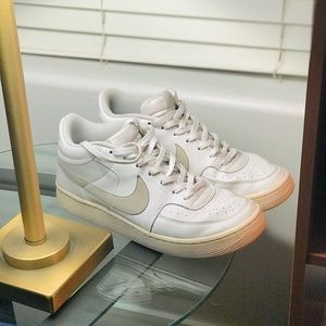 Vintage Nike AF1 Style shoe